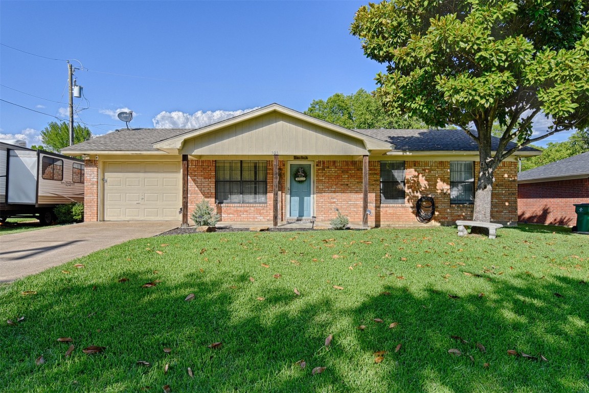 505 Commerce Street Kemp TX 75143