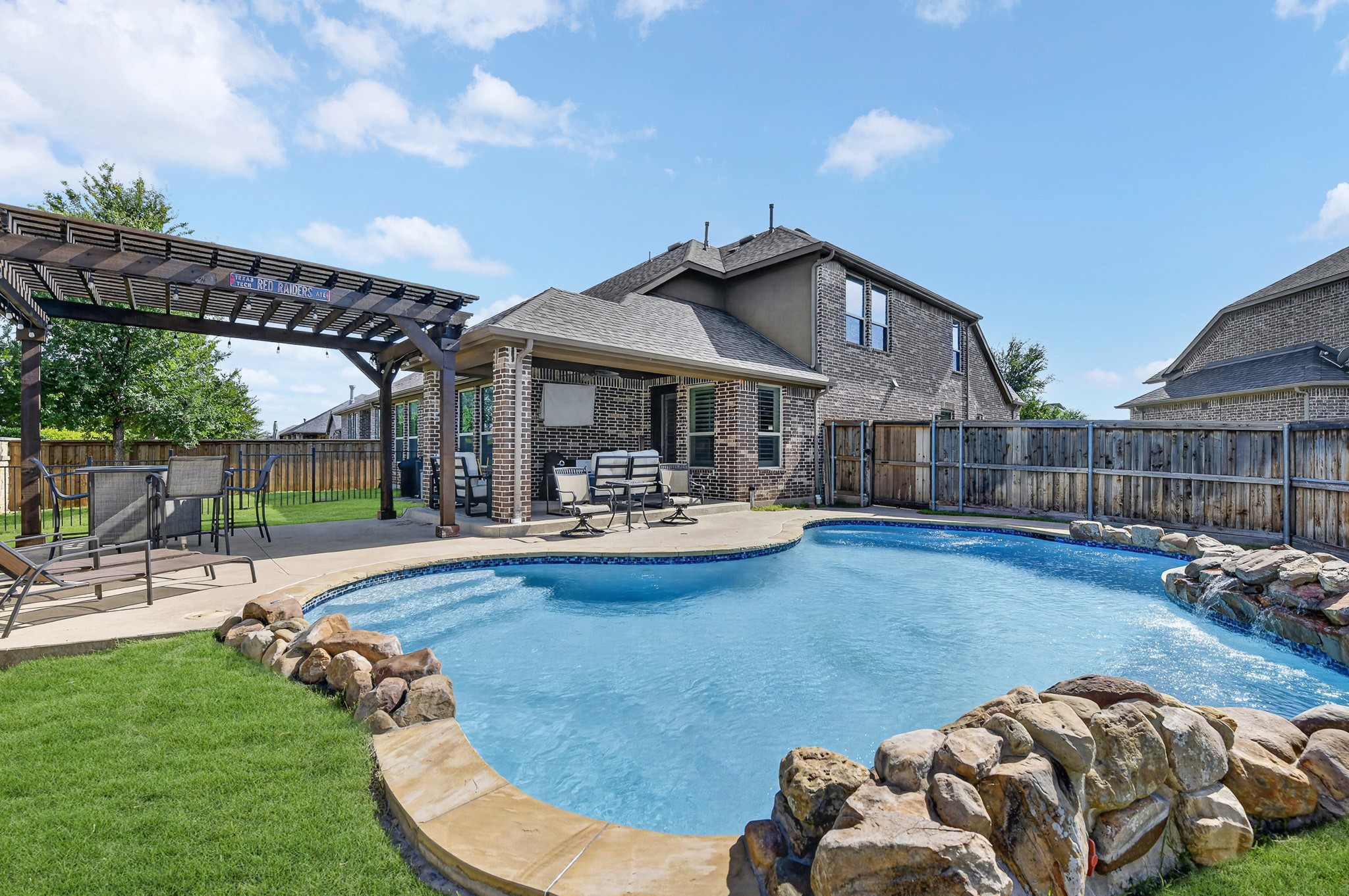 8032 Deep Water Cove Mckinney TX 75071