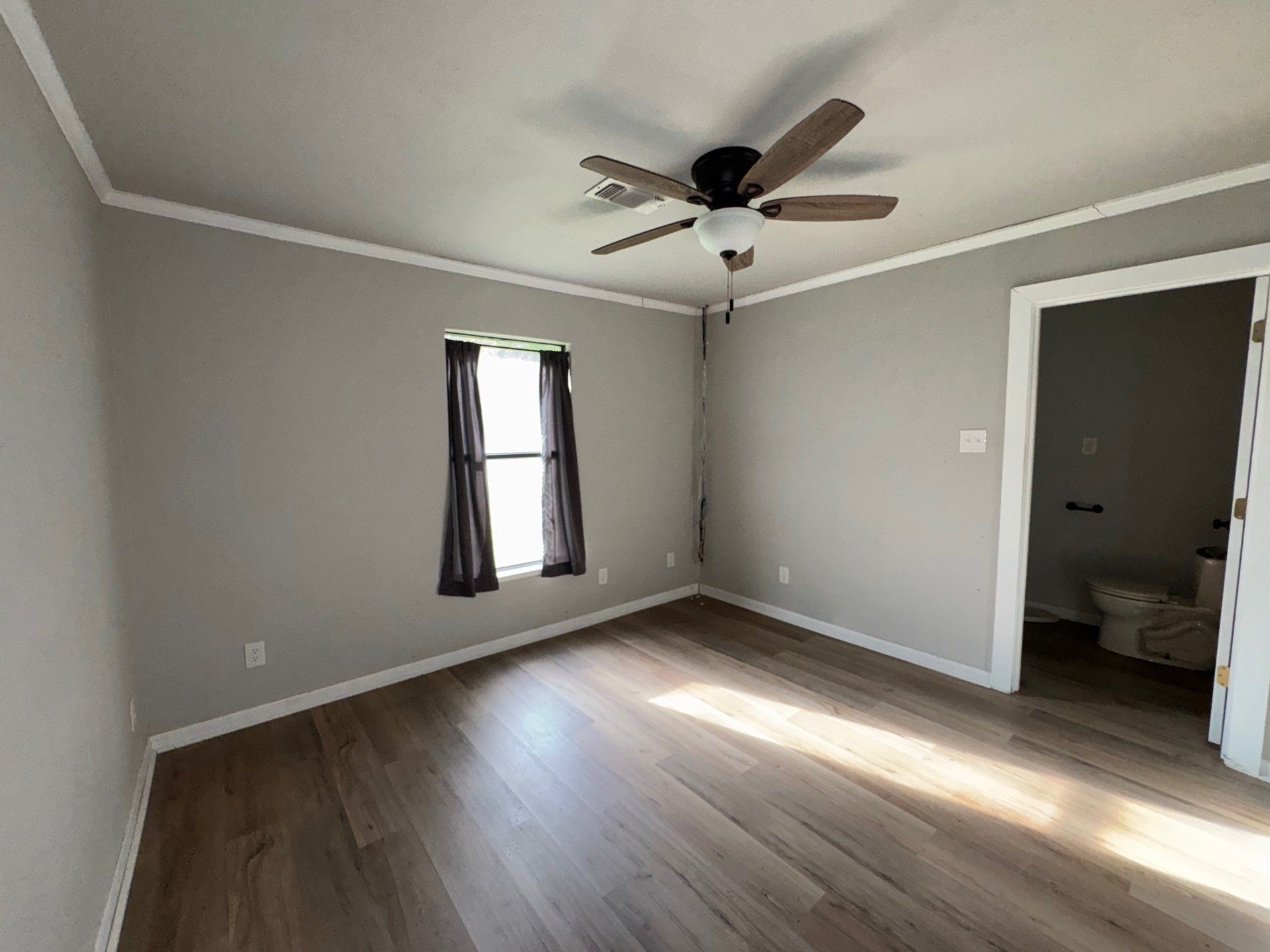 513 S Carter Street Whitewright TX 75491