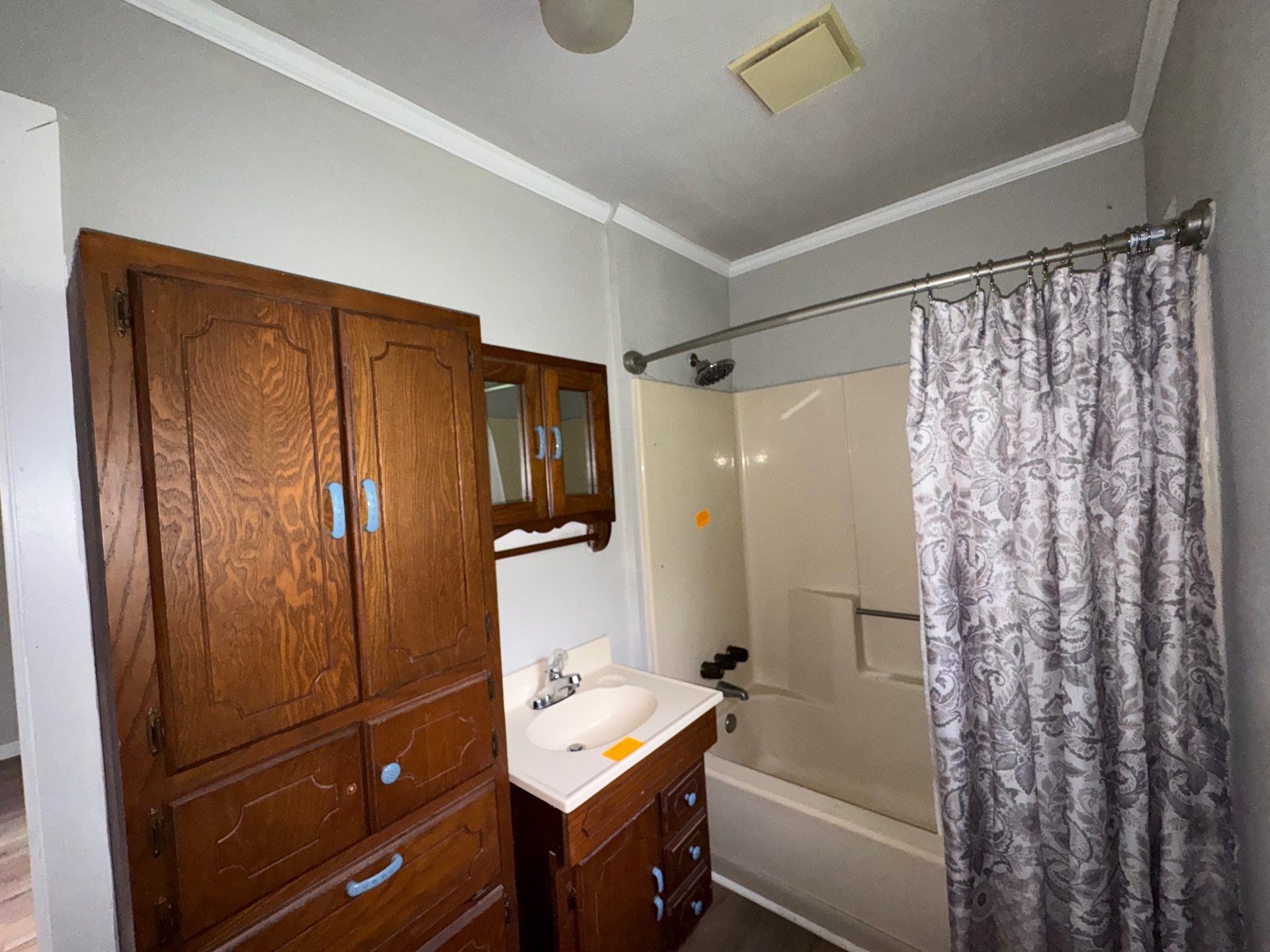 513 S Carter Street Whitewright TX 75491