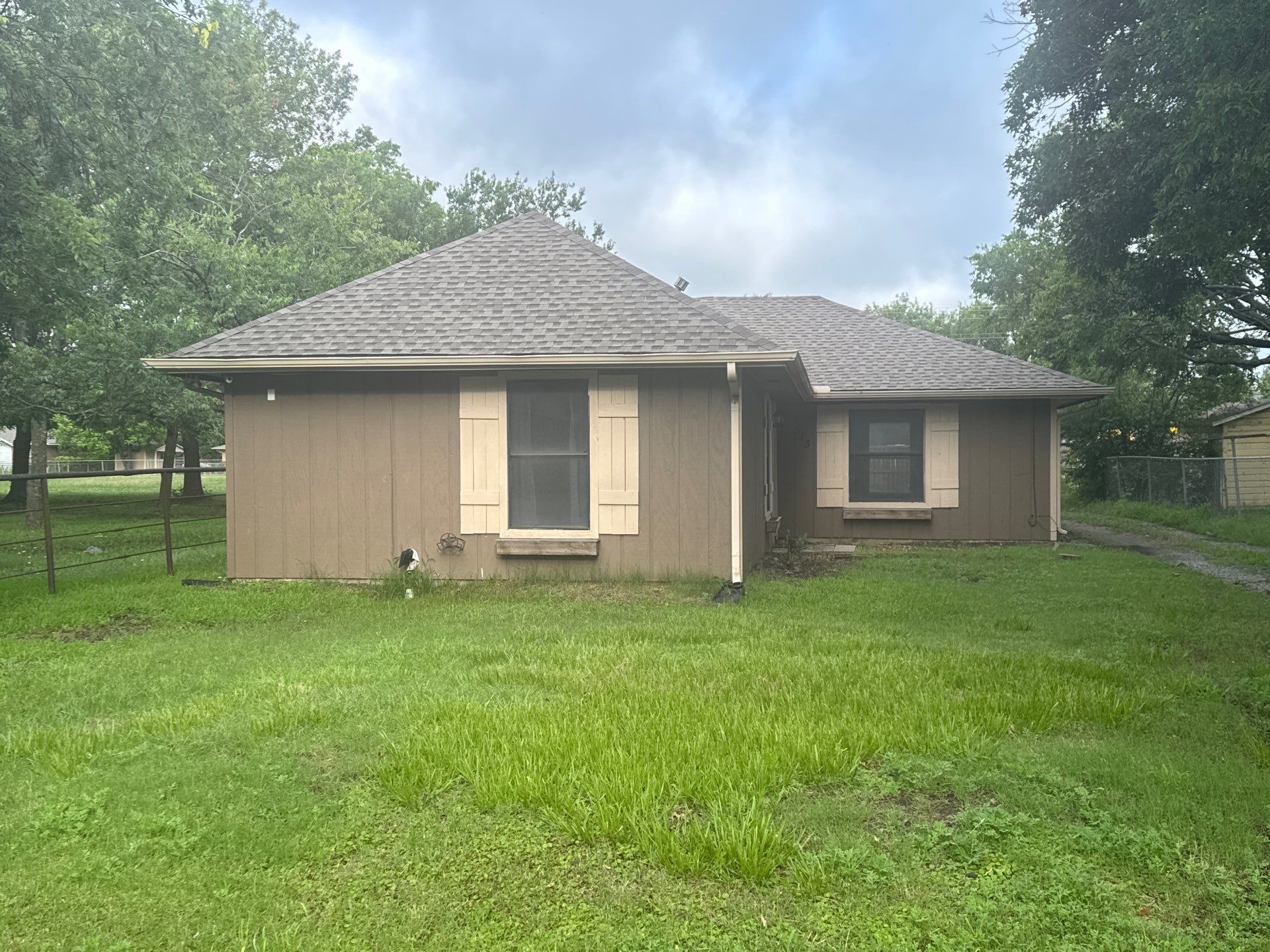 513 S Carter Street Whitewright TX 75491
