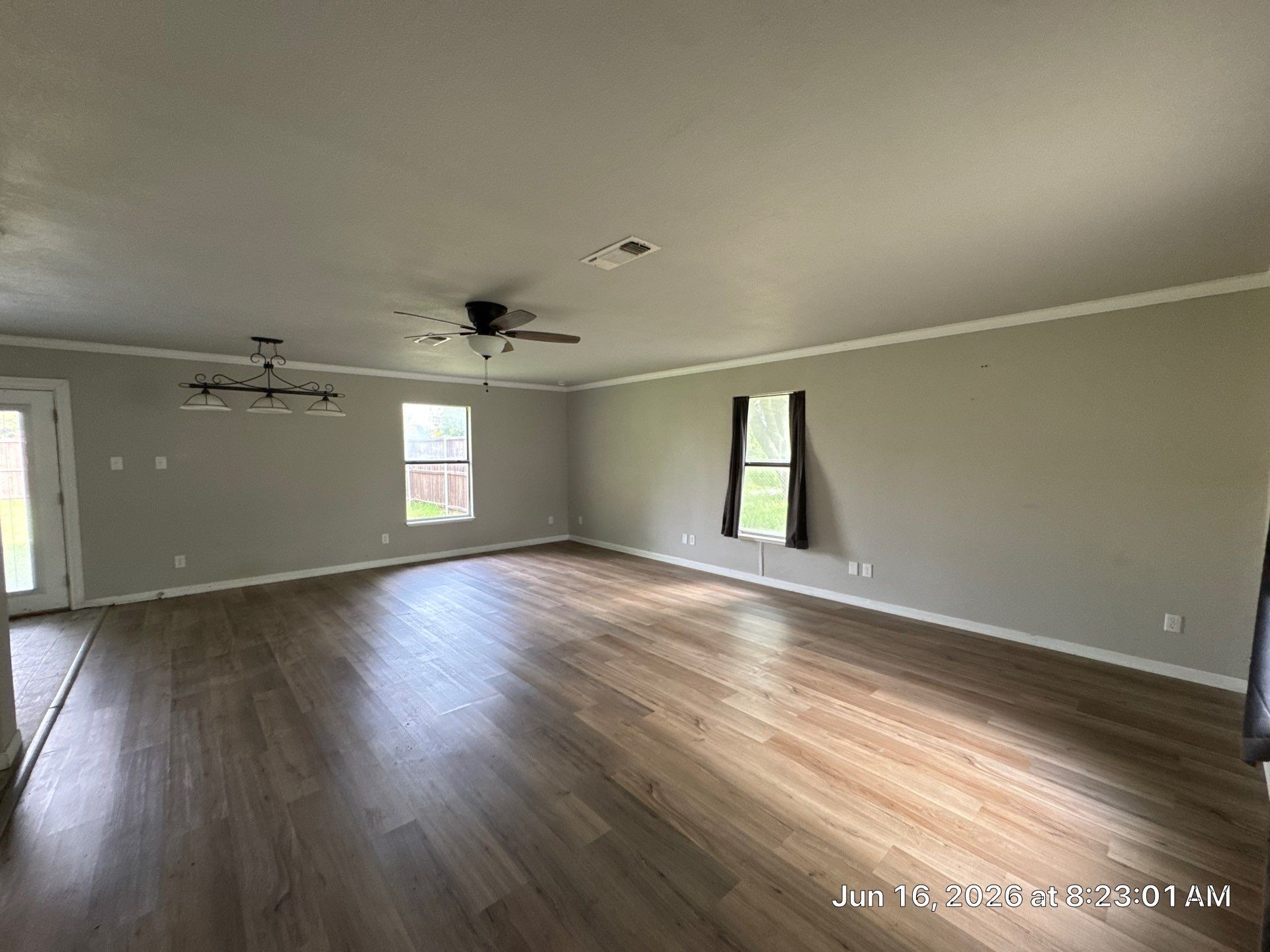 513 S Carter Street Whitewright TX 75491