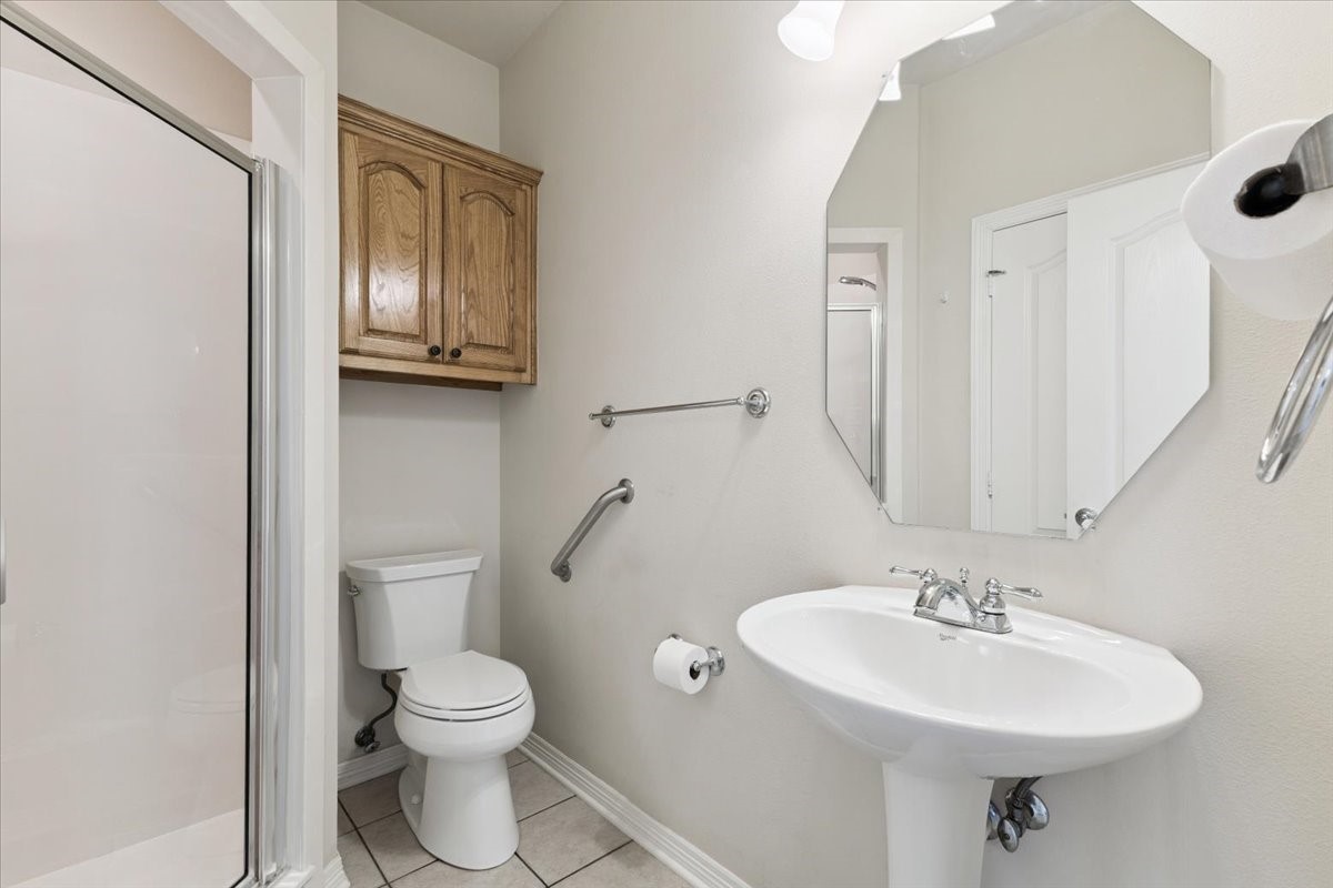 1062 Savannah Lane Oak Ridge TX 75142