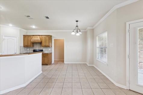 1062 Savannah Lane Oak Ridge TX 75142