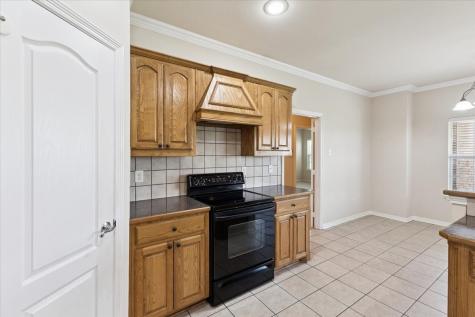 1062 Savannah Lane Oak Ridge TX 75142