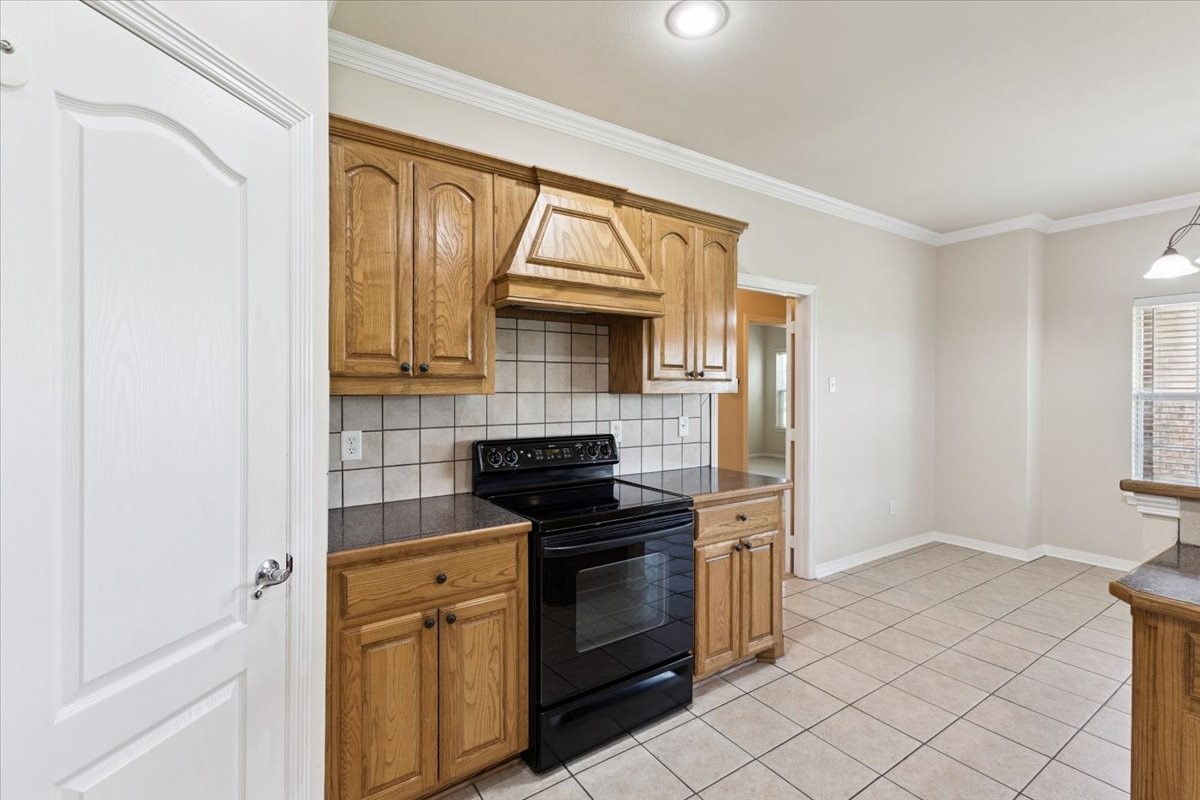 1062 Savannah Lane Oak Ridge TX 75142