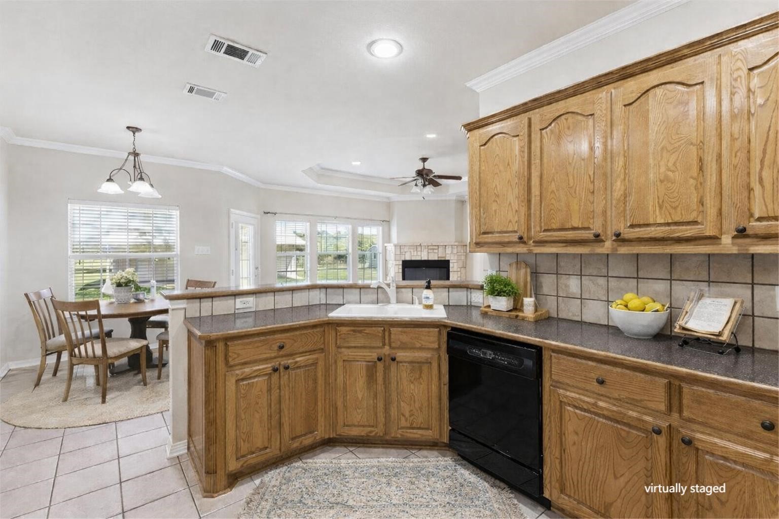 1062 Savannah Lane Oak Ridge TX 75142
