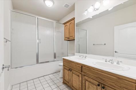 1062 Savannah Lane Oak Ridge TX 75142
