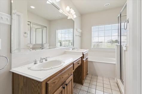 1062 Savannah Lane Oak Ridge TX 75142