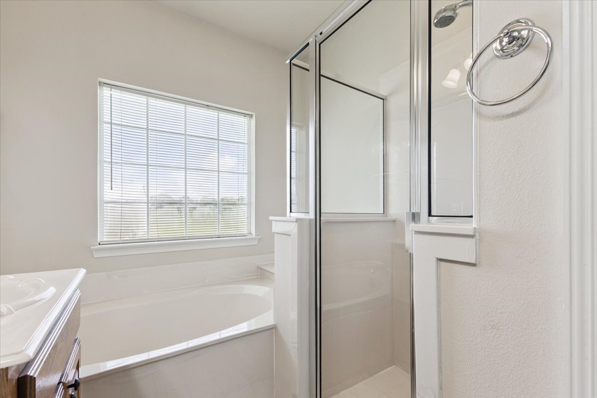 1062 Savannah Lane Oak Ridge TX 75142