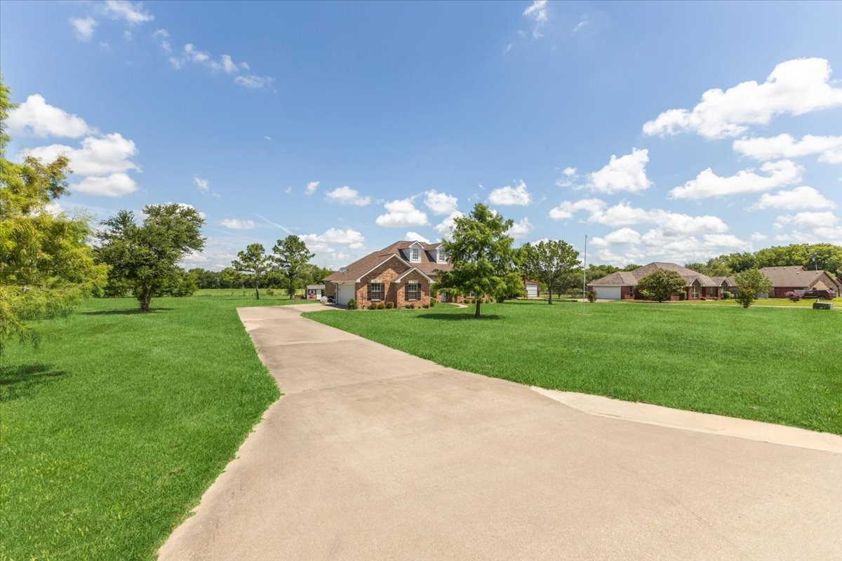 1062 Savannah Lane Oak Ridge TX 75142