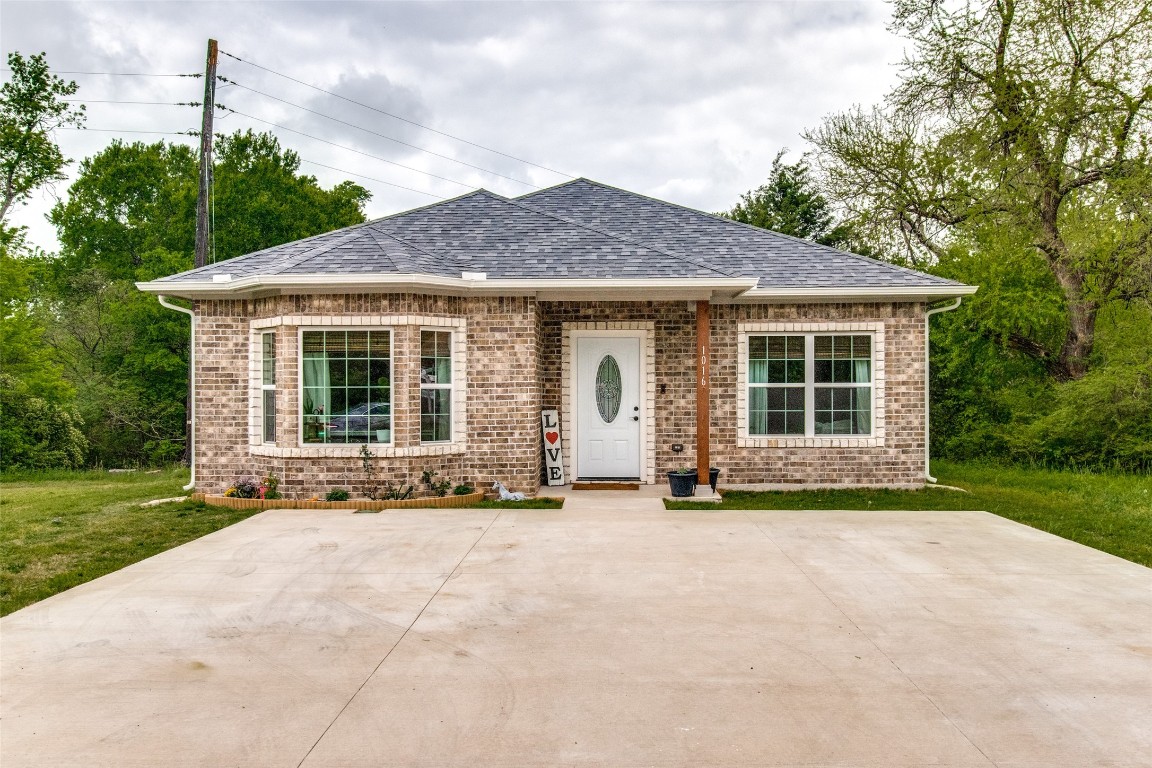 1016 N Branch Street Sherman TX 75090