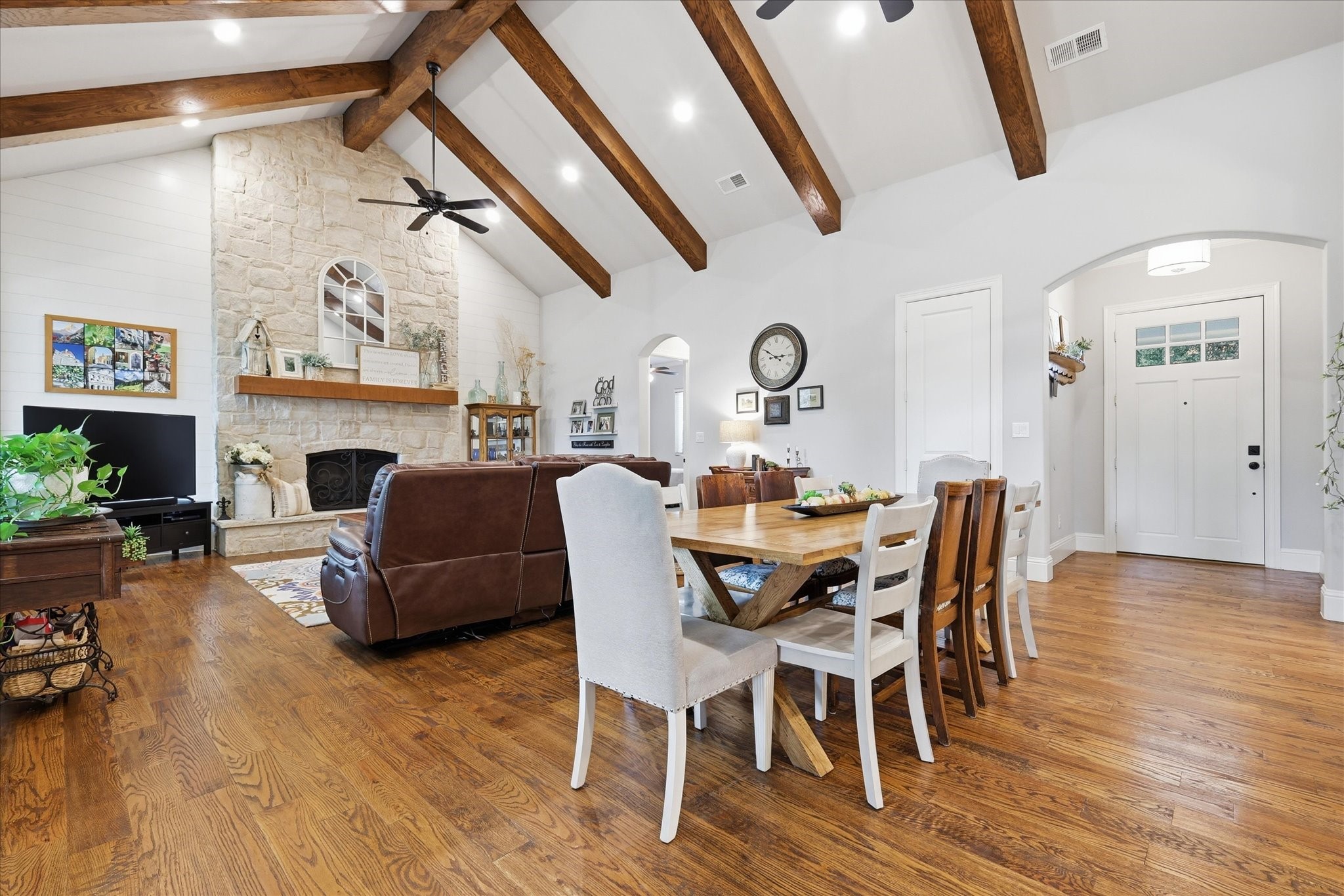 908 Baker Street Mckinney TX 75069