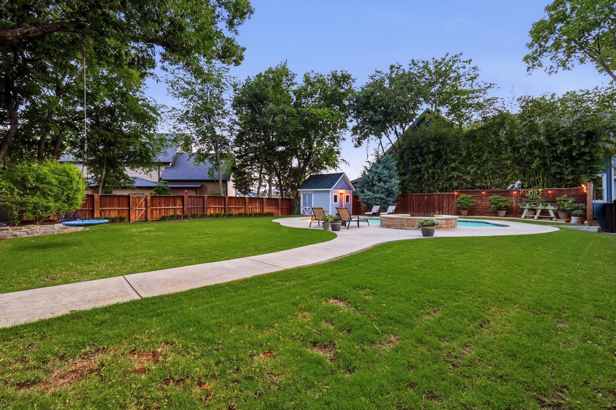 908 Baker Street Mckinney TX 75069