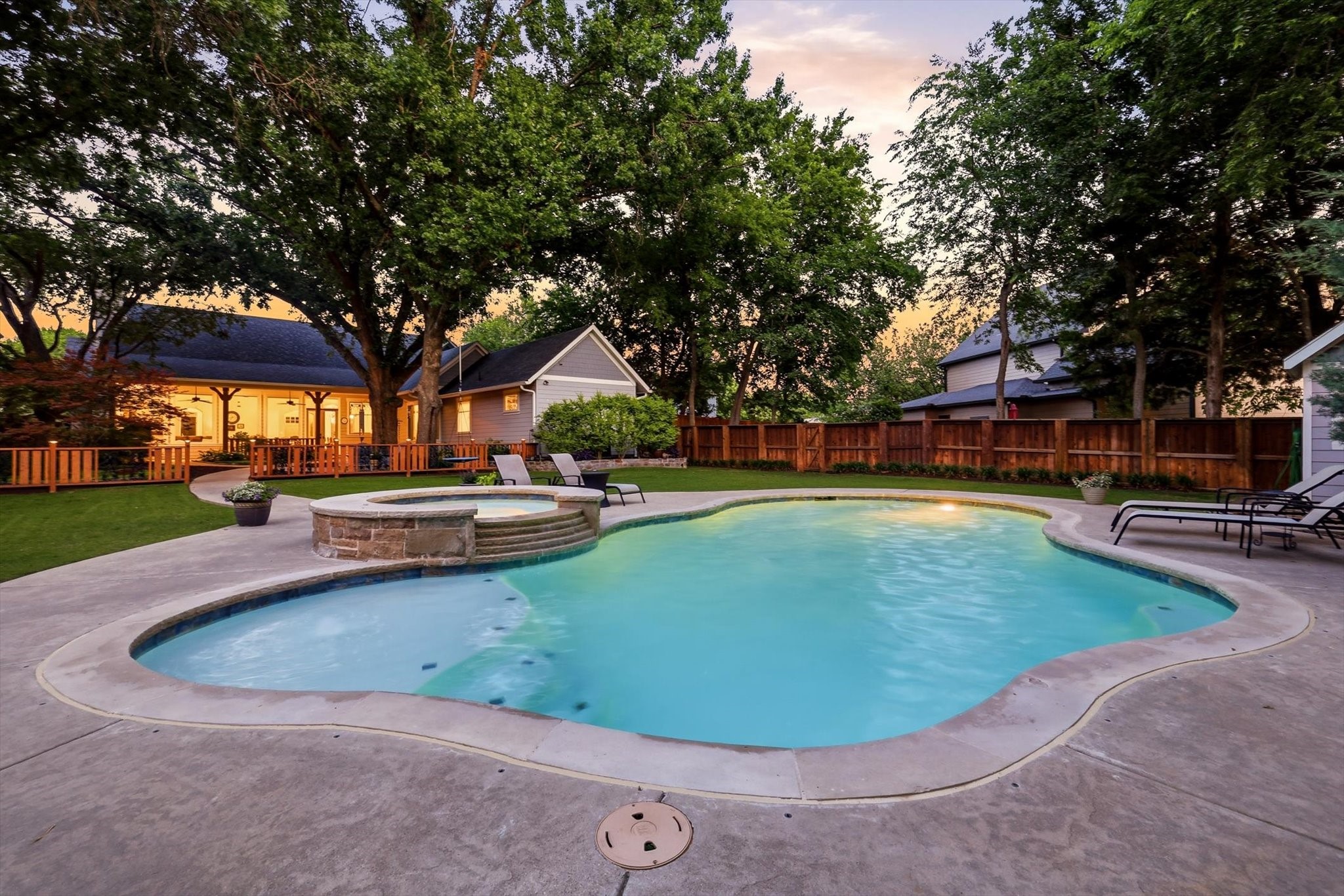 908 Baker Street Mckinney TX 75069