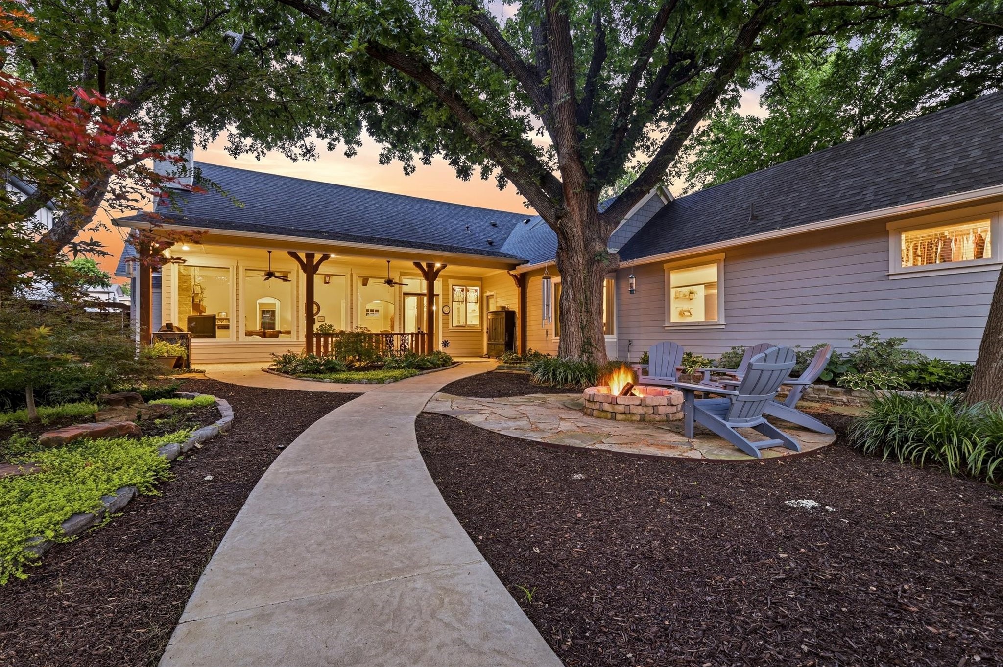 908 Baker Street Mckinney TX 75069