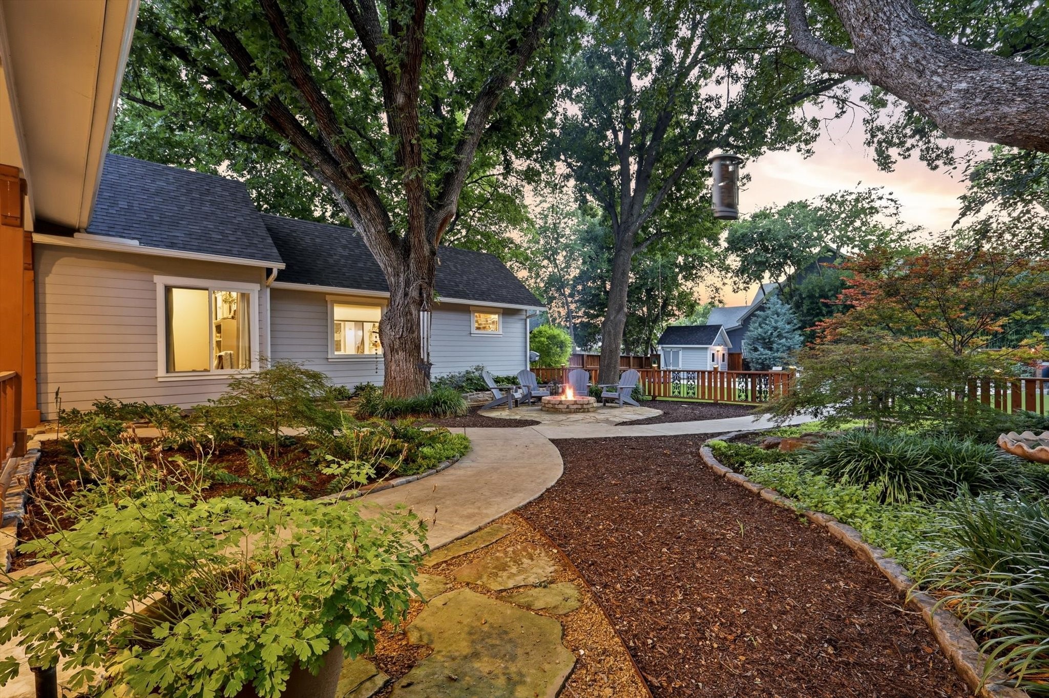 908 Baker Street Mckinney TX 75069