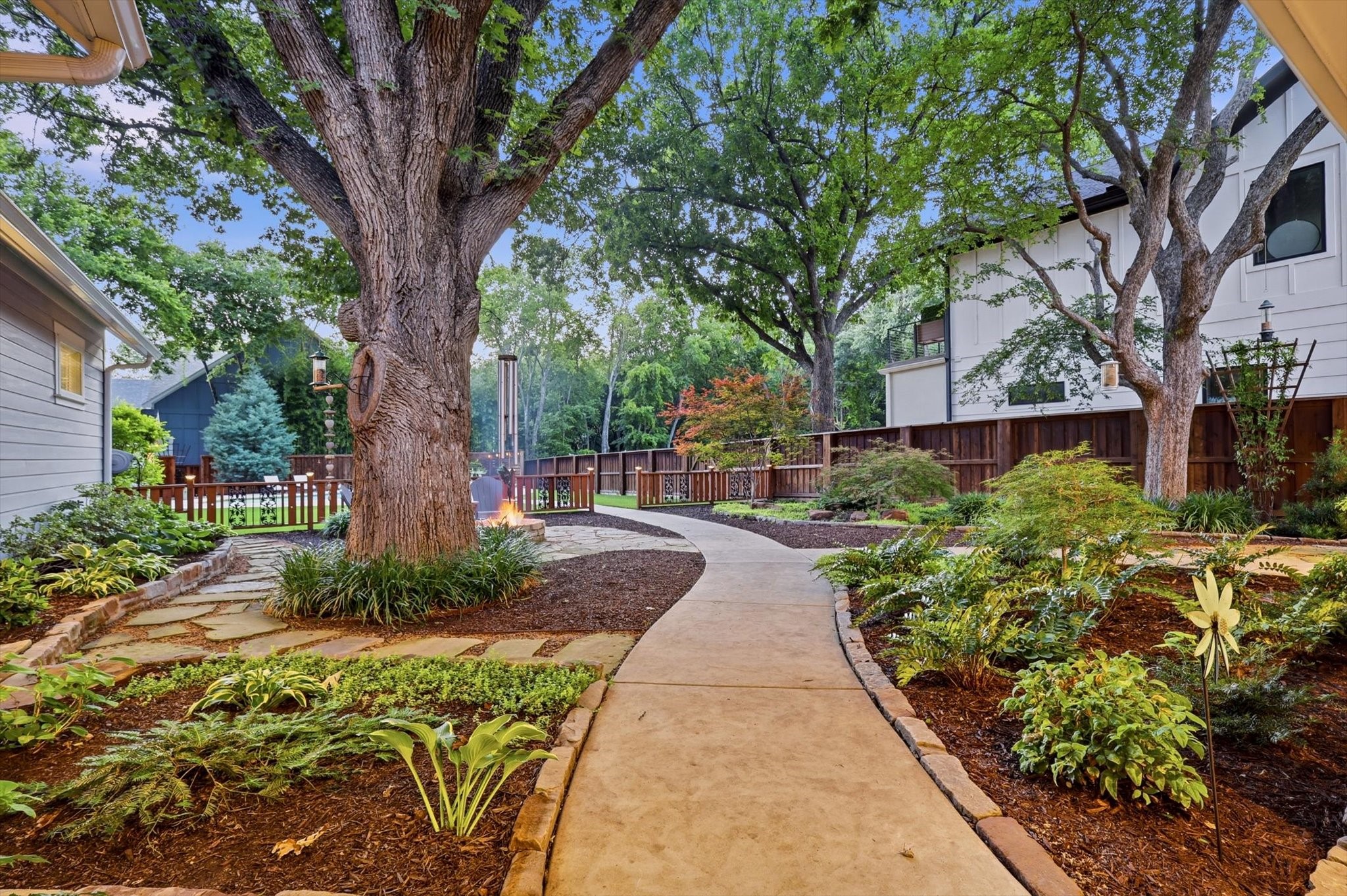 908 Baker Street Mckinney TX 75069