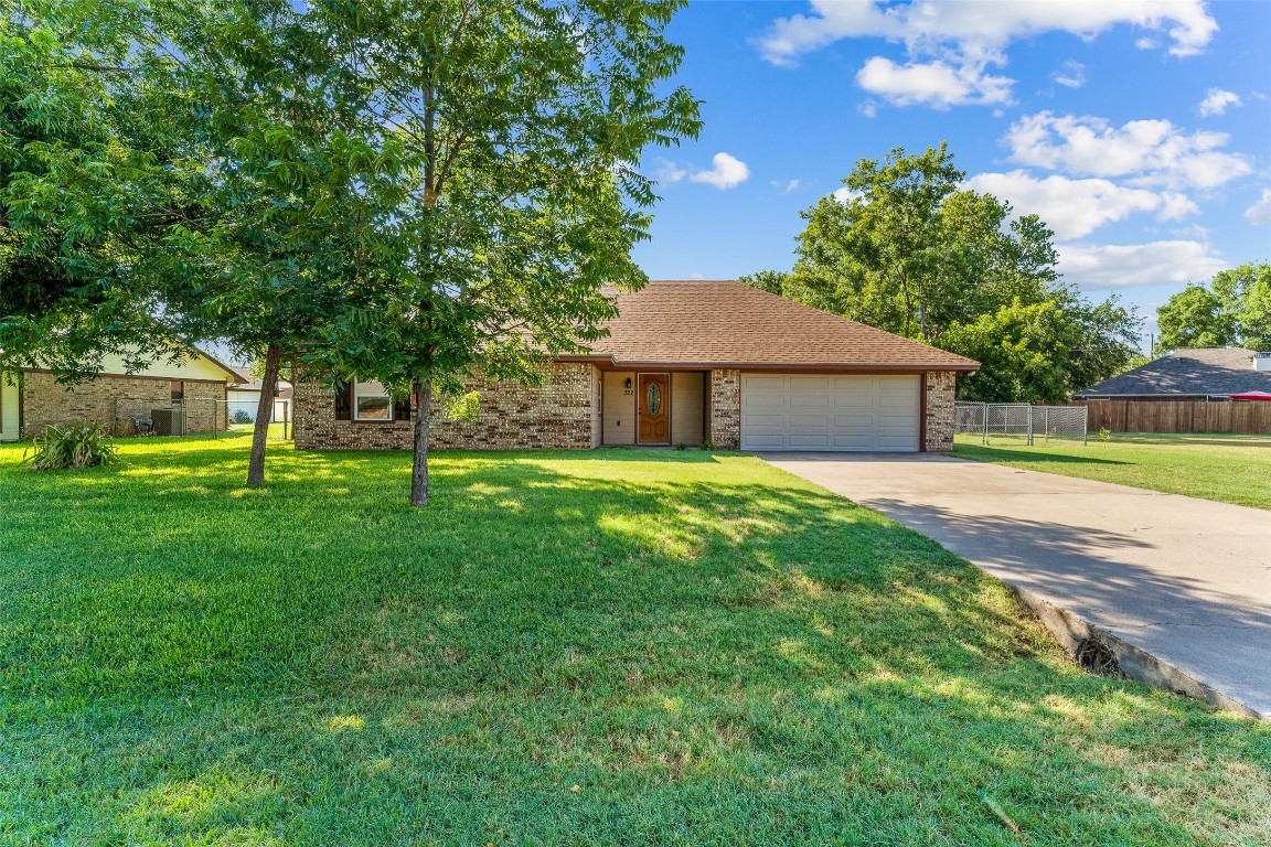 322 Casas Del Sur Street Granbury TX 76049