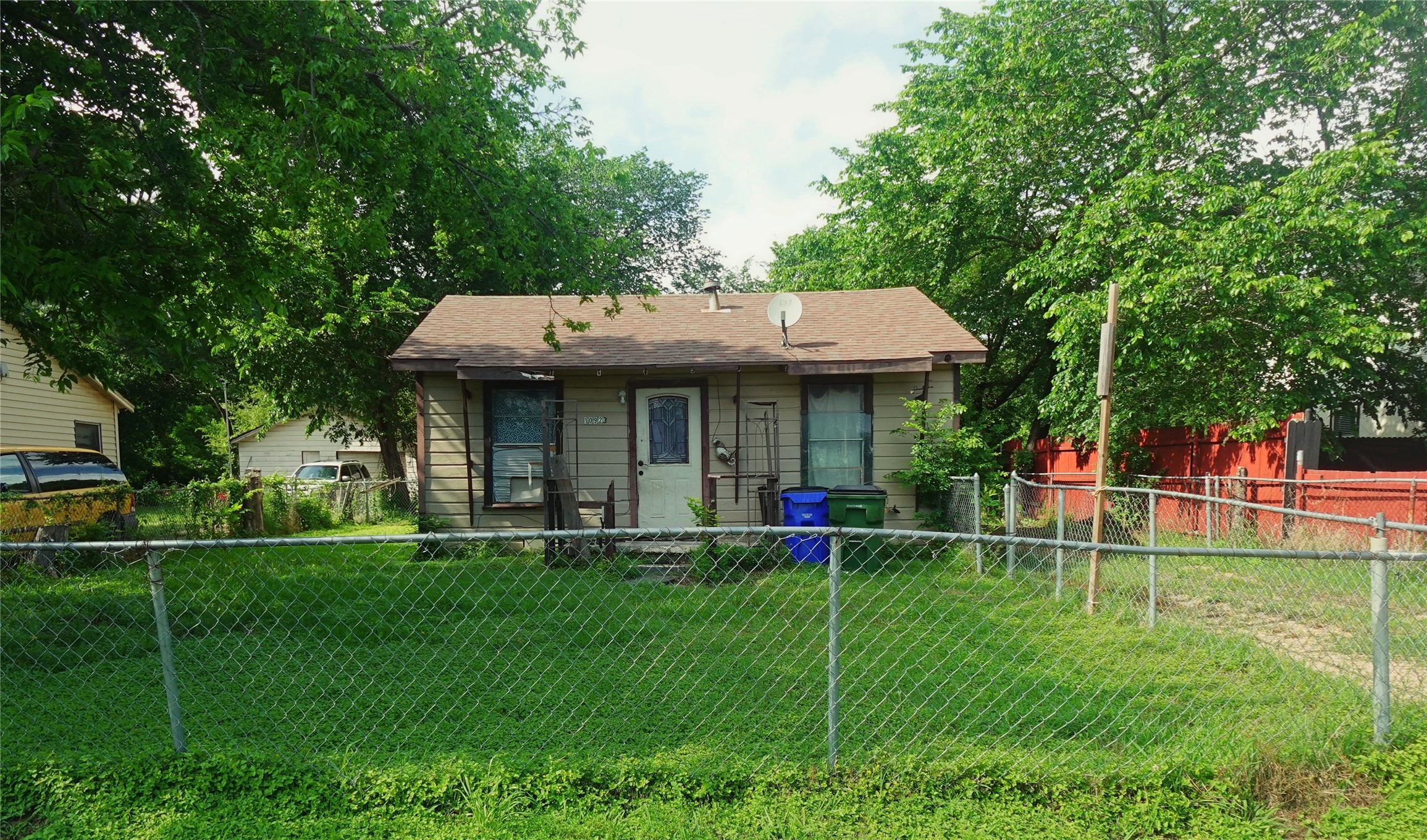 10923 Limestone Drive Balch Springs TX 75180