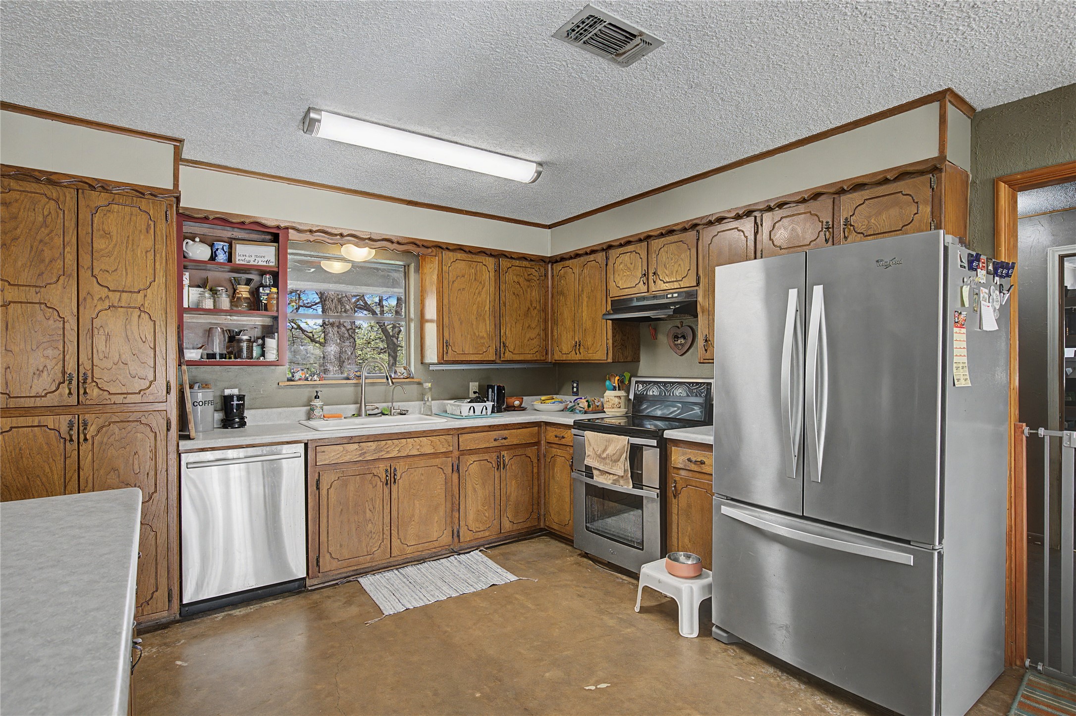 243 County Road 3851 Poolville TX 76487