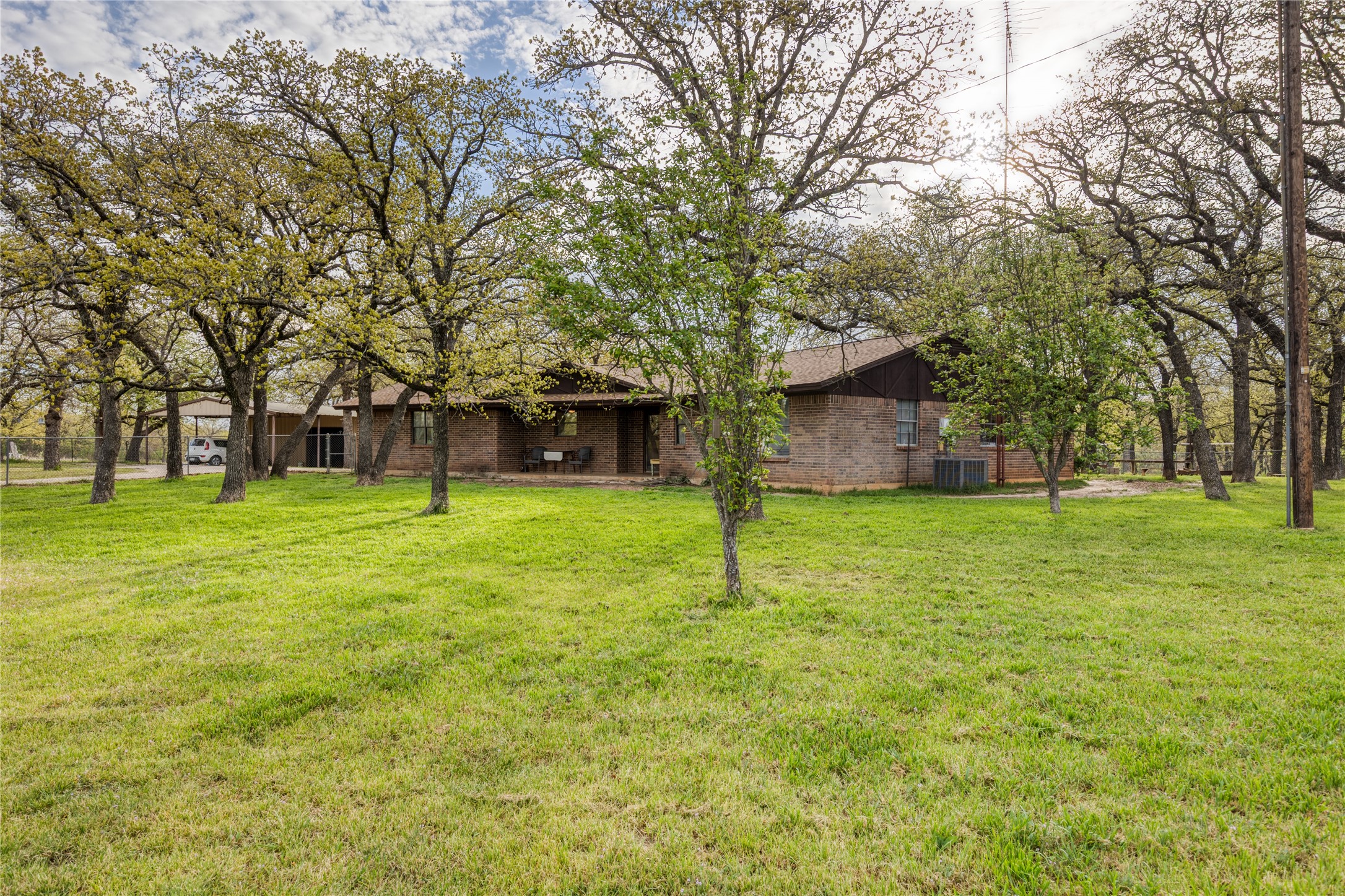 243 County Road 3851 Poolville TX 76487
