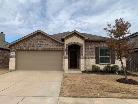 8313 Black Hills Trail Aubrey TX 76227