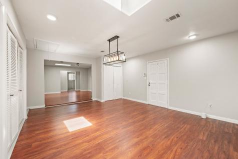 652 Oak Drive Hurst TX 76053