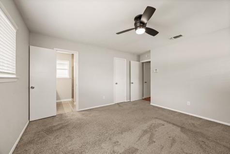 652 Oak Drive Hurst TX 76053