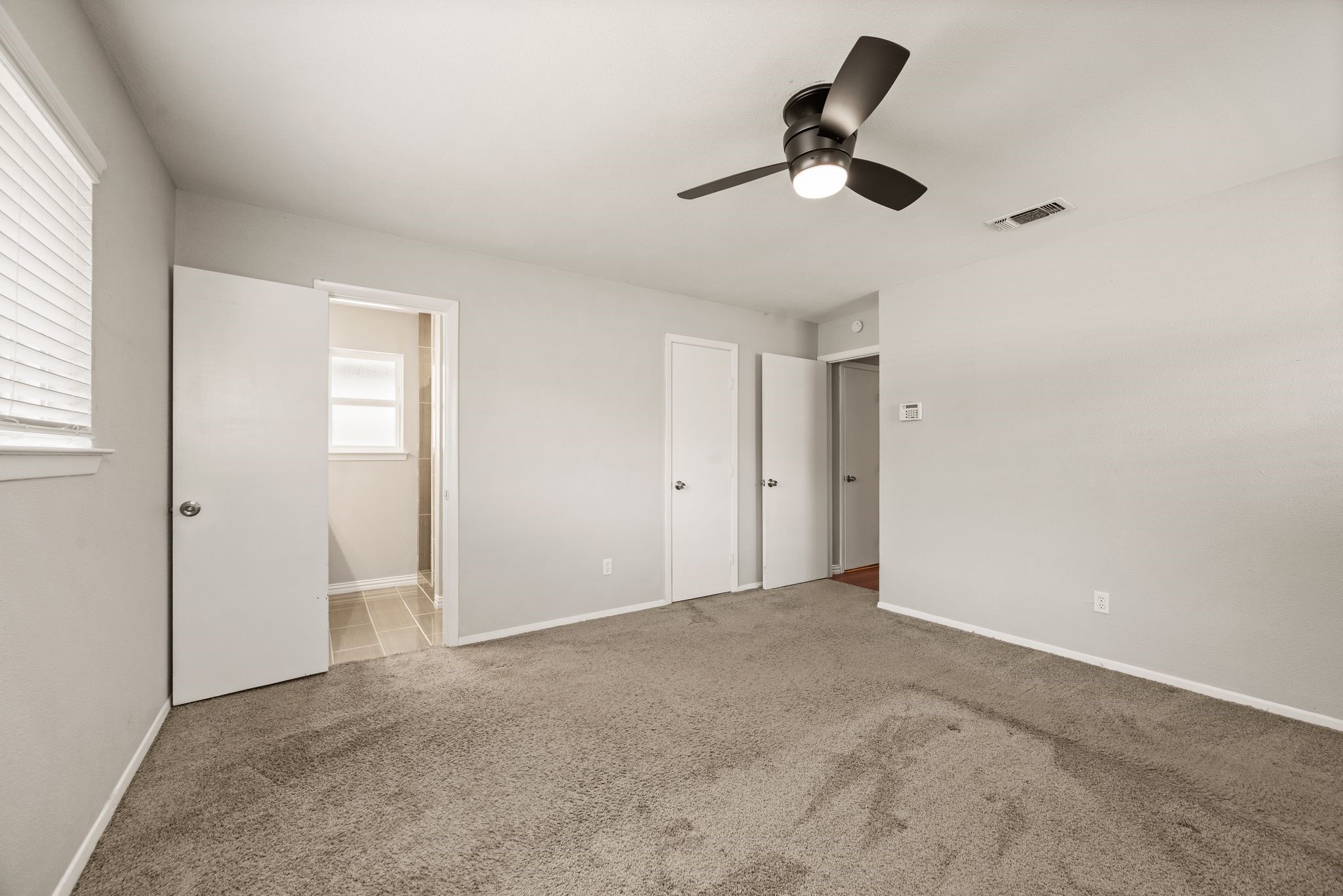 652 Oak Drive Hurst TX 76053