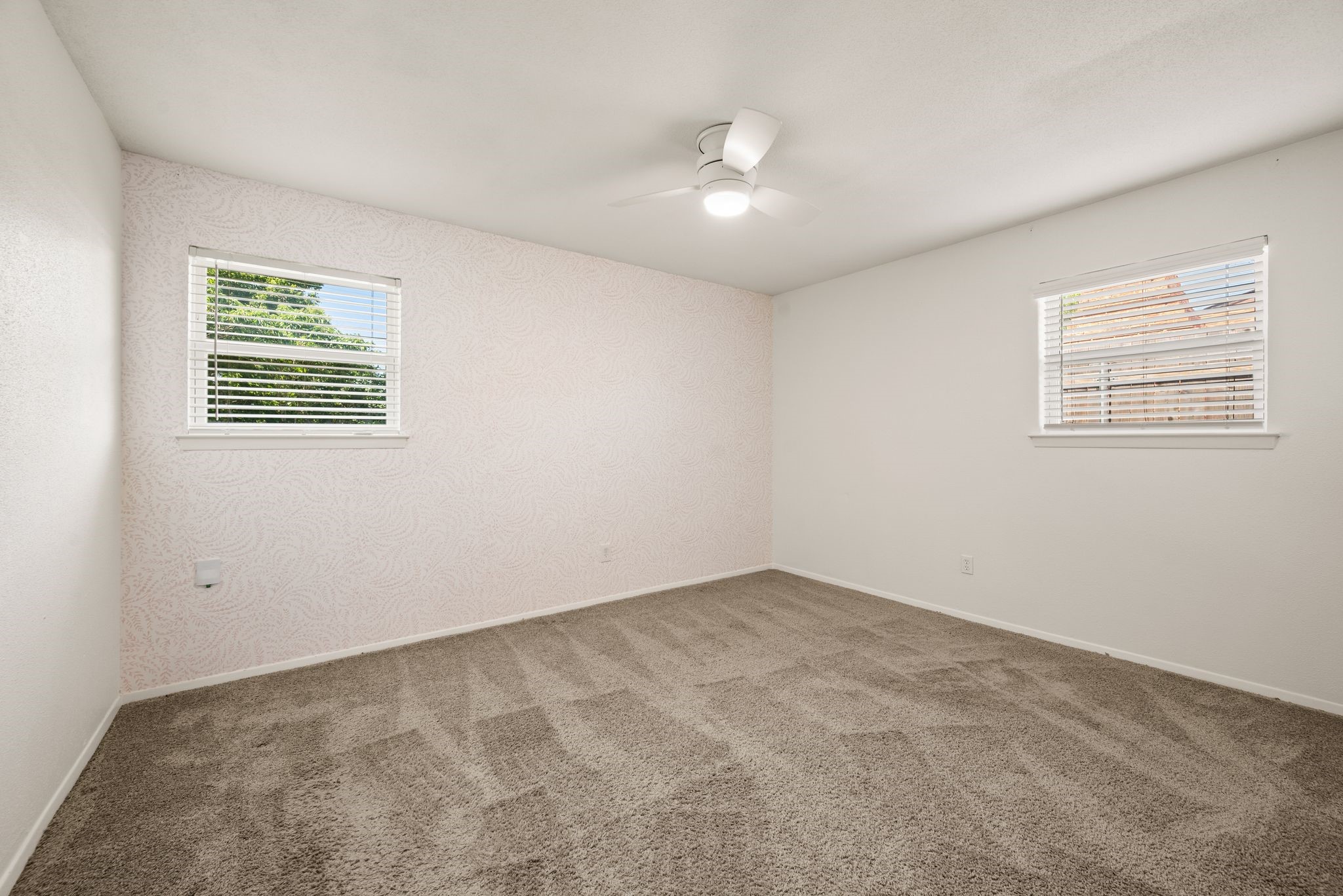 652 Oak Drive Hurst TX 76053