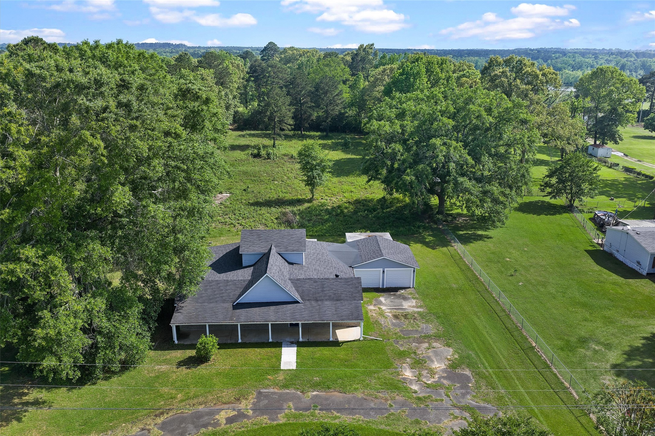 10553 White Oak Drive Keithville LA 71047