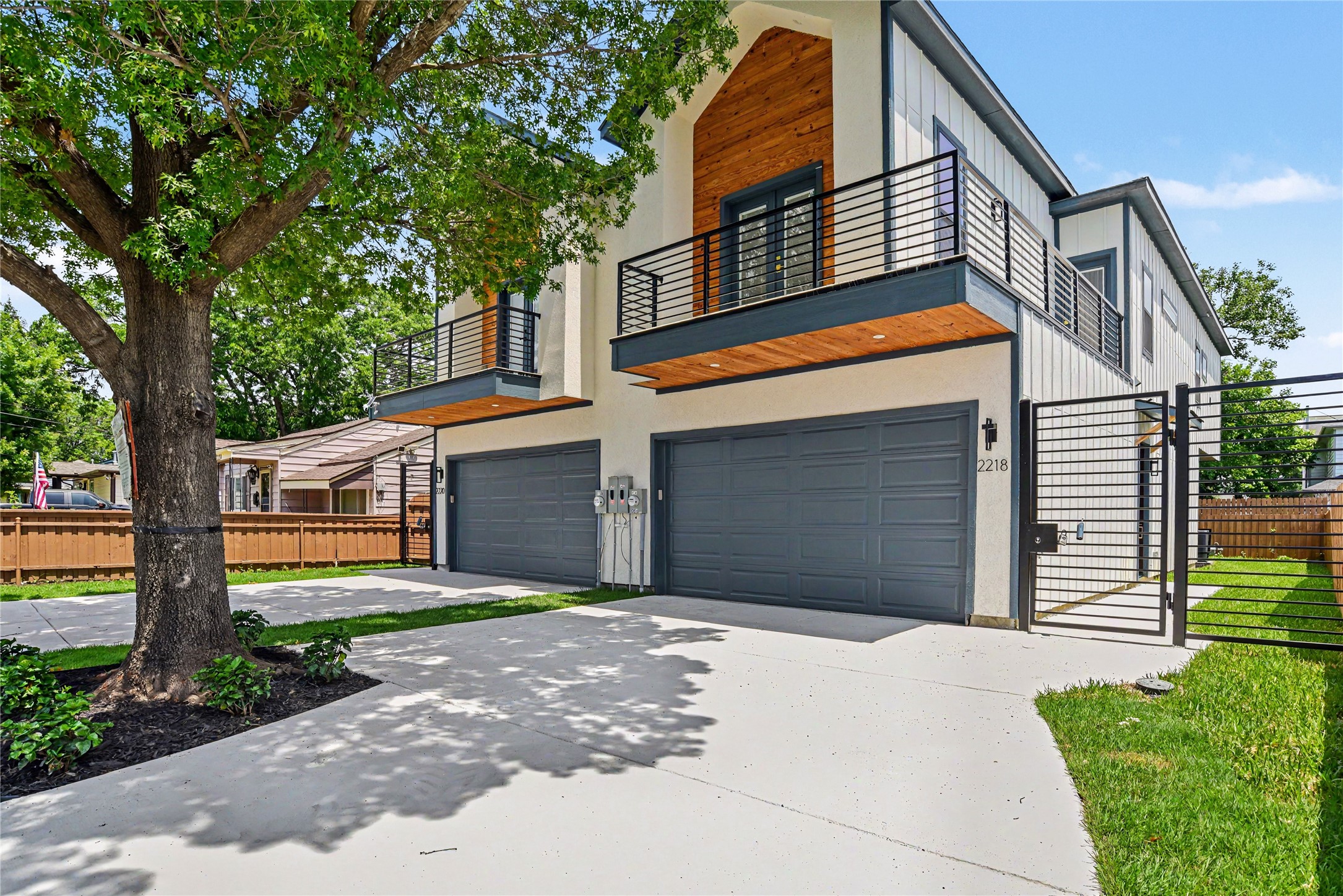 2218 Bombay Avenue Dallas TX 75235