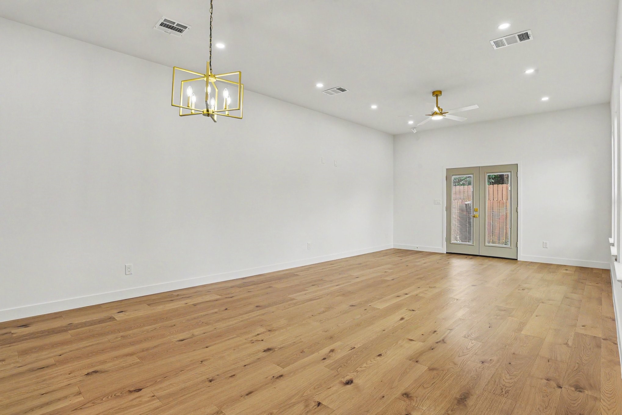 2218 Bombay Avenue Dallas TX 75235