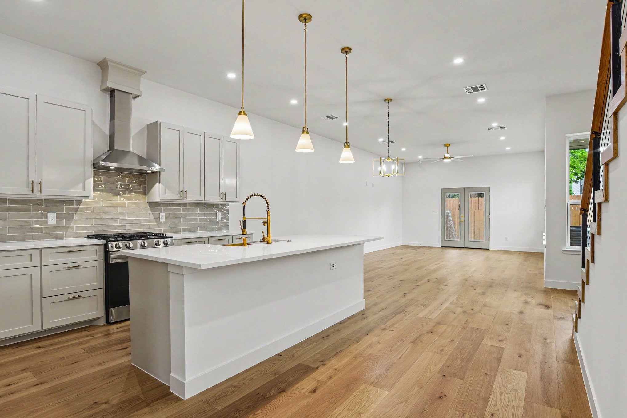 2218 Bombay Avenue Dallas TX 75235