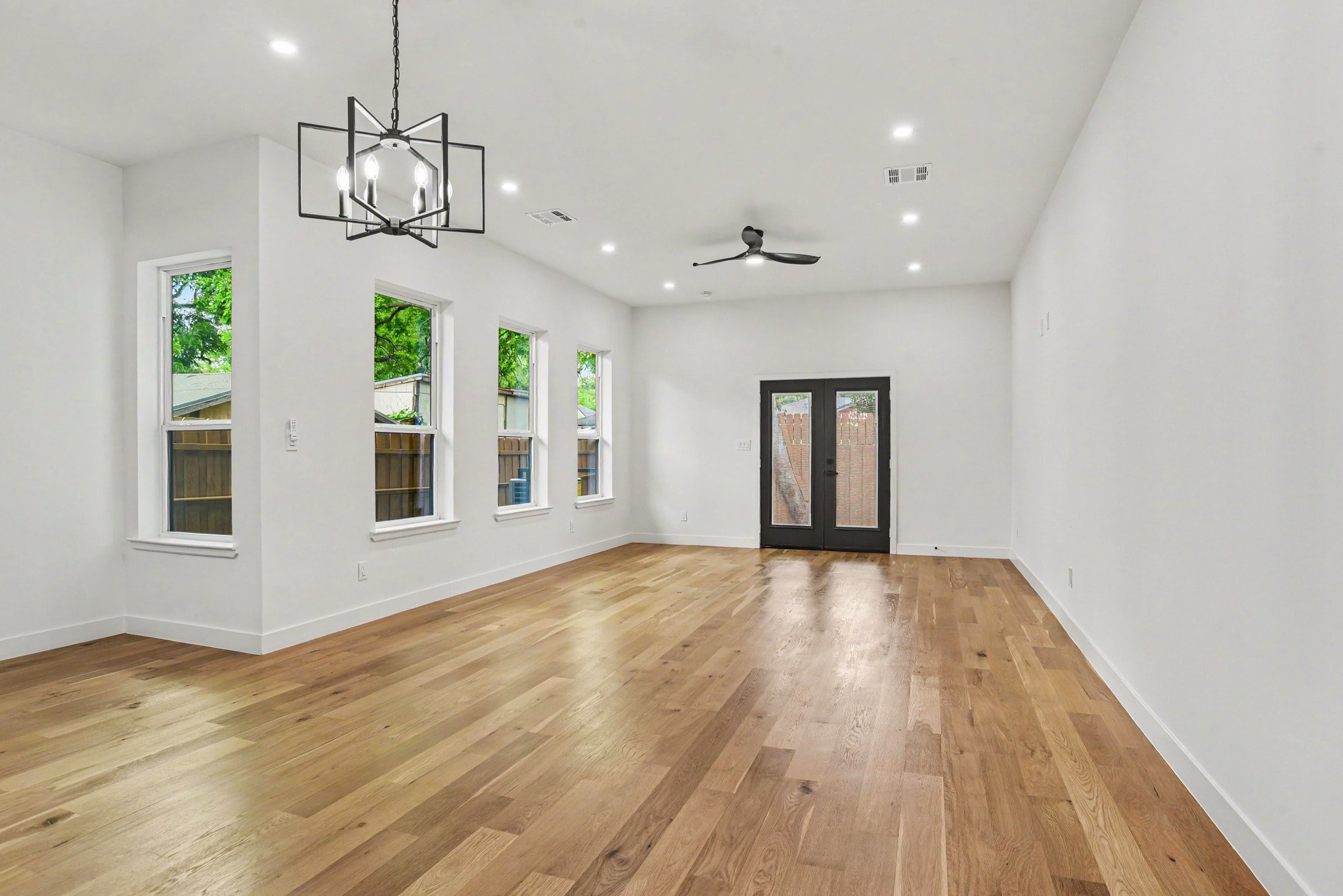 2218 Bombay Avenue Dallas TX 75235