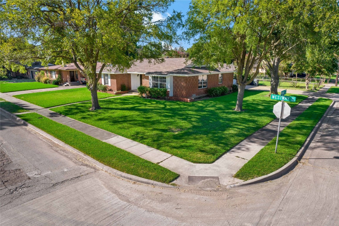 1824 Westway Avenue Garland TX 75042