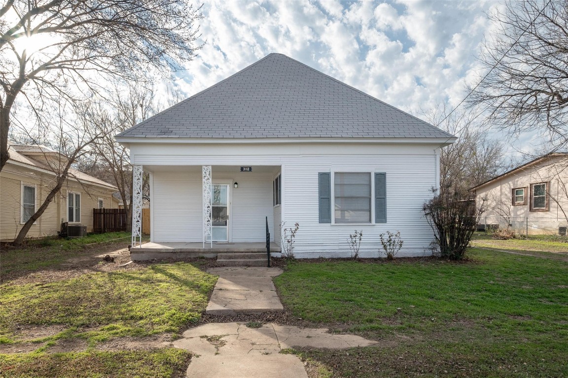 312 SW 4th Avenue Mineral Wells TX 76067