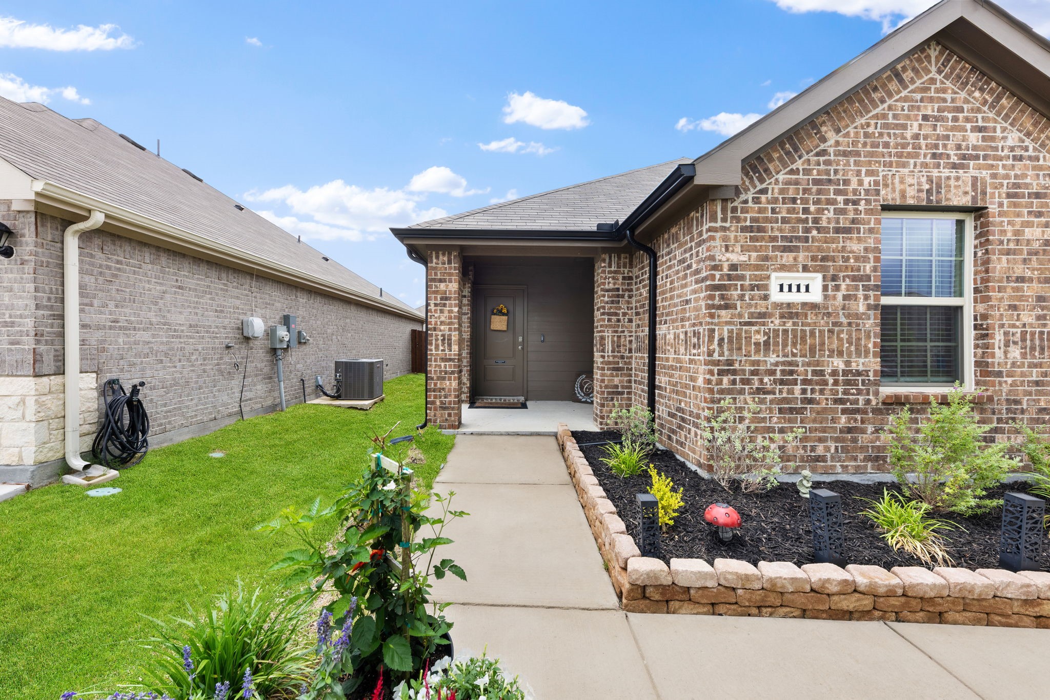 1111 Baldwin Lane Ennis TX 75119