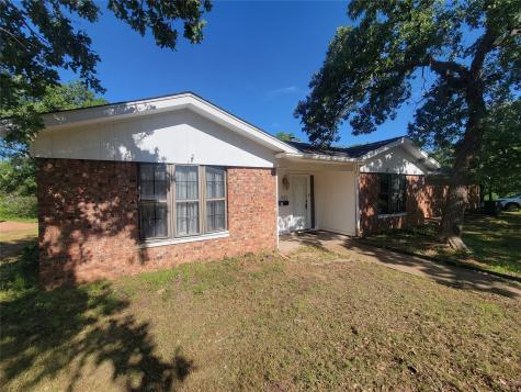 1505 S Rodgers Drive Graham TX 76450