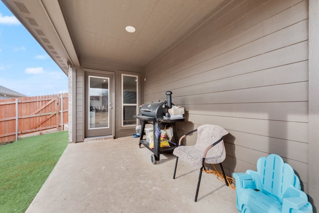 1202 Holly Street Cleburne TX 76033