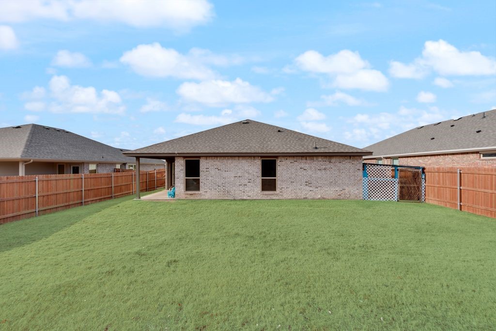 1202 Holly Street Cleburne TX 76033