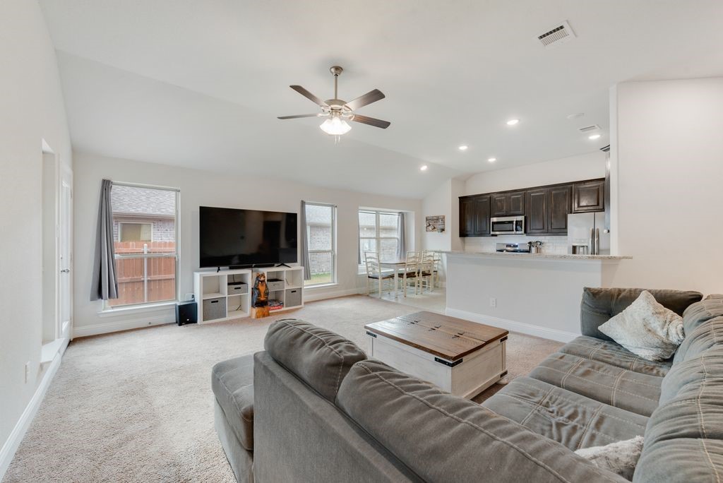 1202 Holly Street Cleburne TX 76033