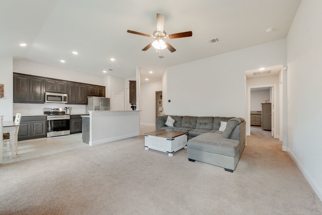 1202 Holly Street Cleburne TX 76033