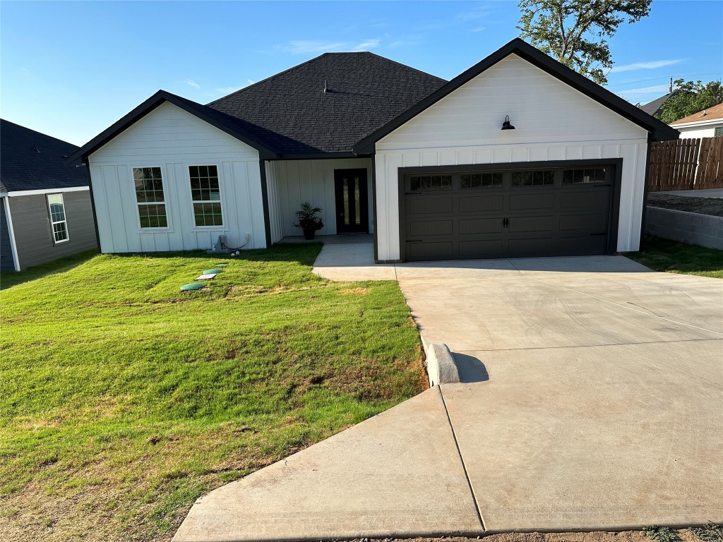 2217 Navasota Street Granbury TX 76048