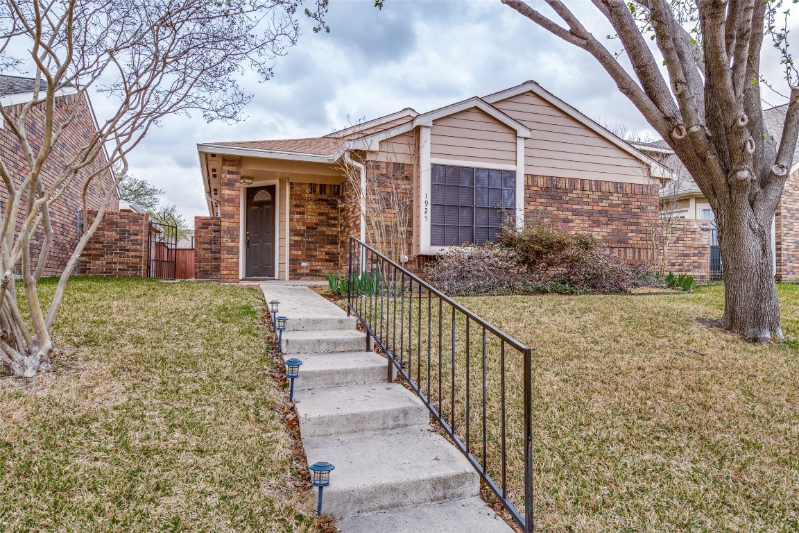 1925 Cheyenne Drive Carrollton TX 75010
