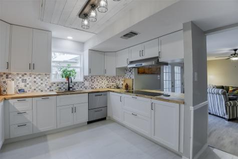 2205 Prestonwood Drive Arlington TX 76012