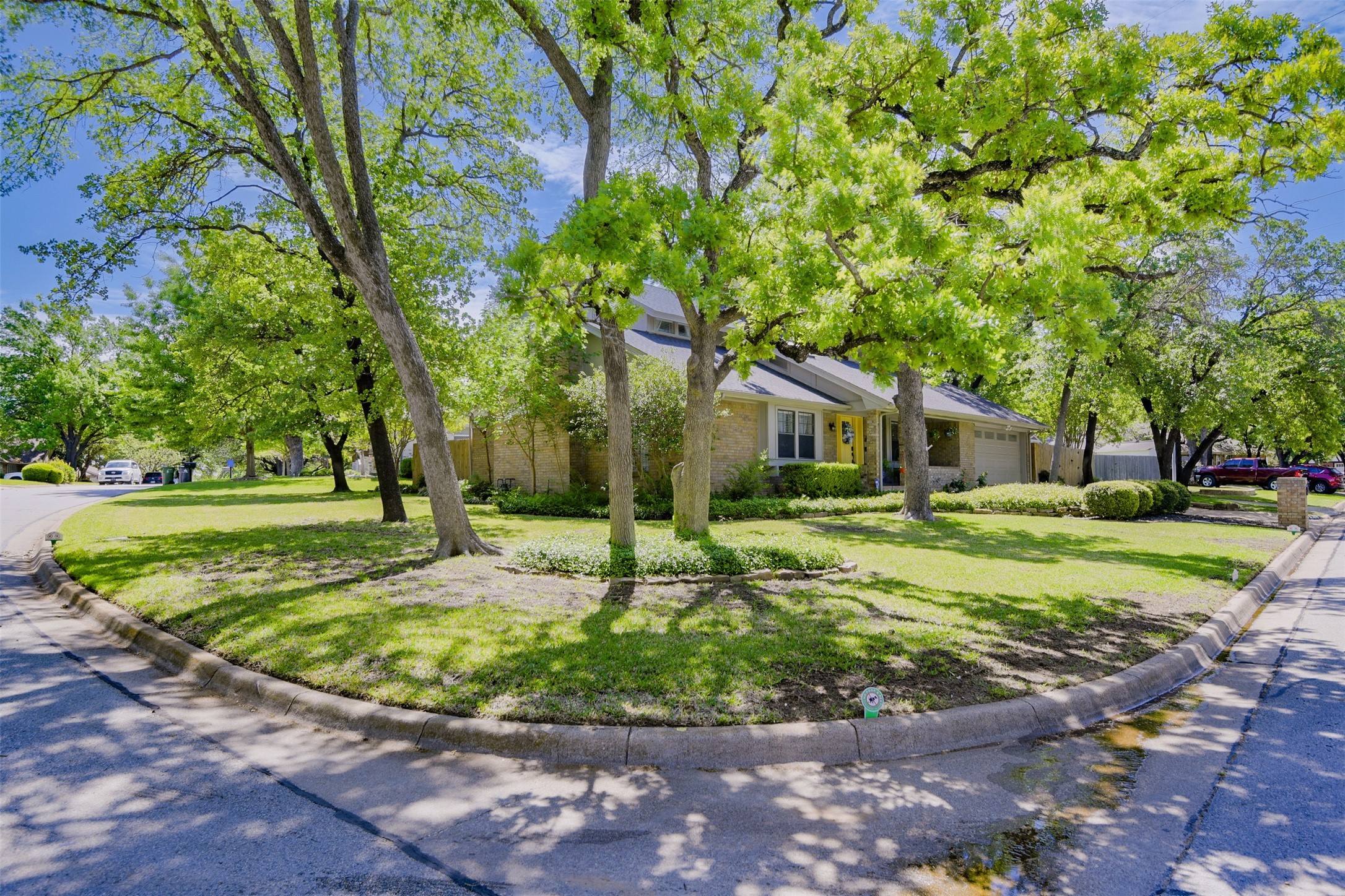 2205 Prestonwood Drive Arlington TX 76012