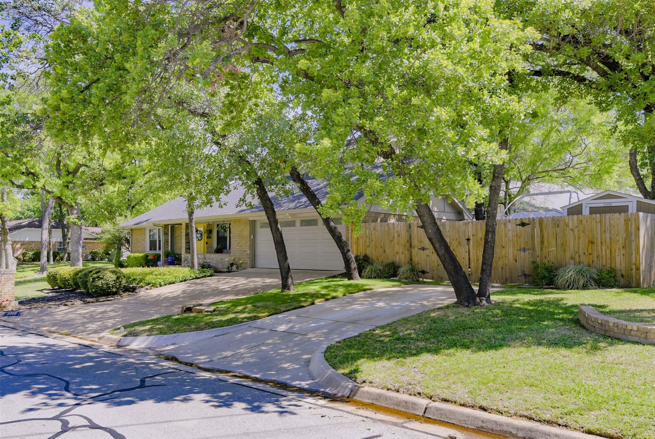2205 Prestonwood Drive Arlington TX 76012