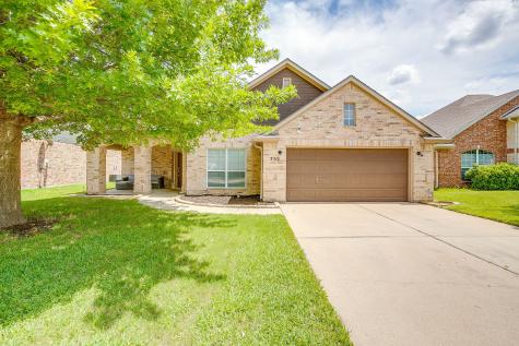 732 Evergreen Court Burleson TX 76028